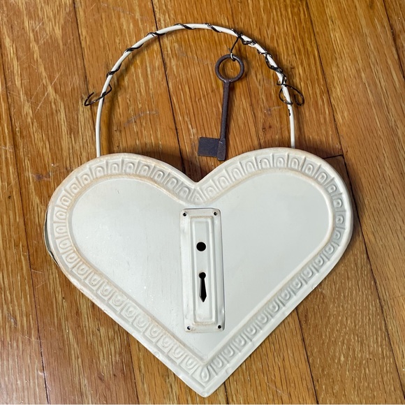 Wall Decor Heart Shaped Metal Wall Pocket Vintage New Dead Stock